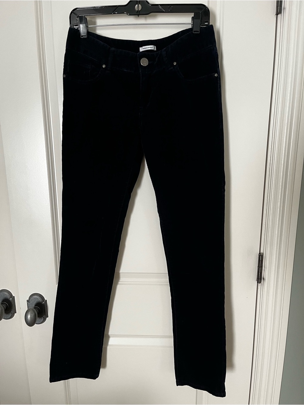 Banana Republic Black cord skinny leg 5-pocket pants size 6